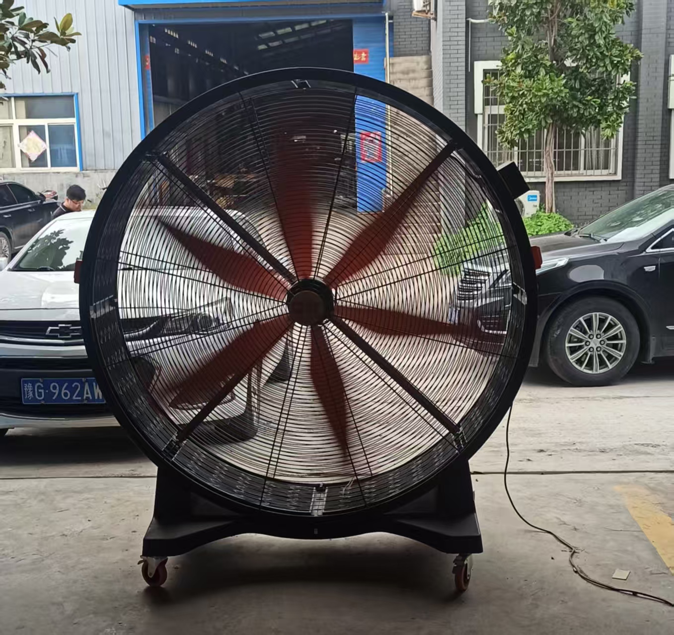 戰(zhàn)高溫，送清涼